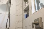white-tile3